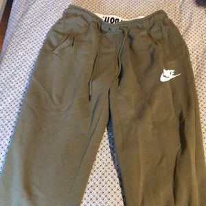 Nike sweatpants sz L